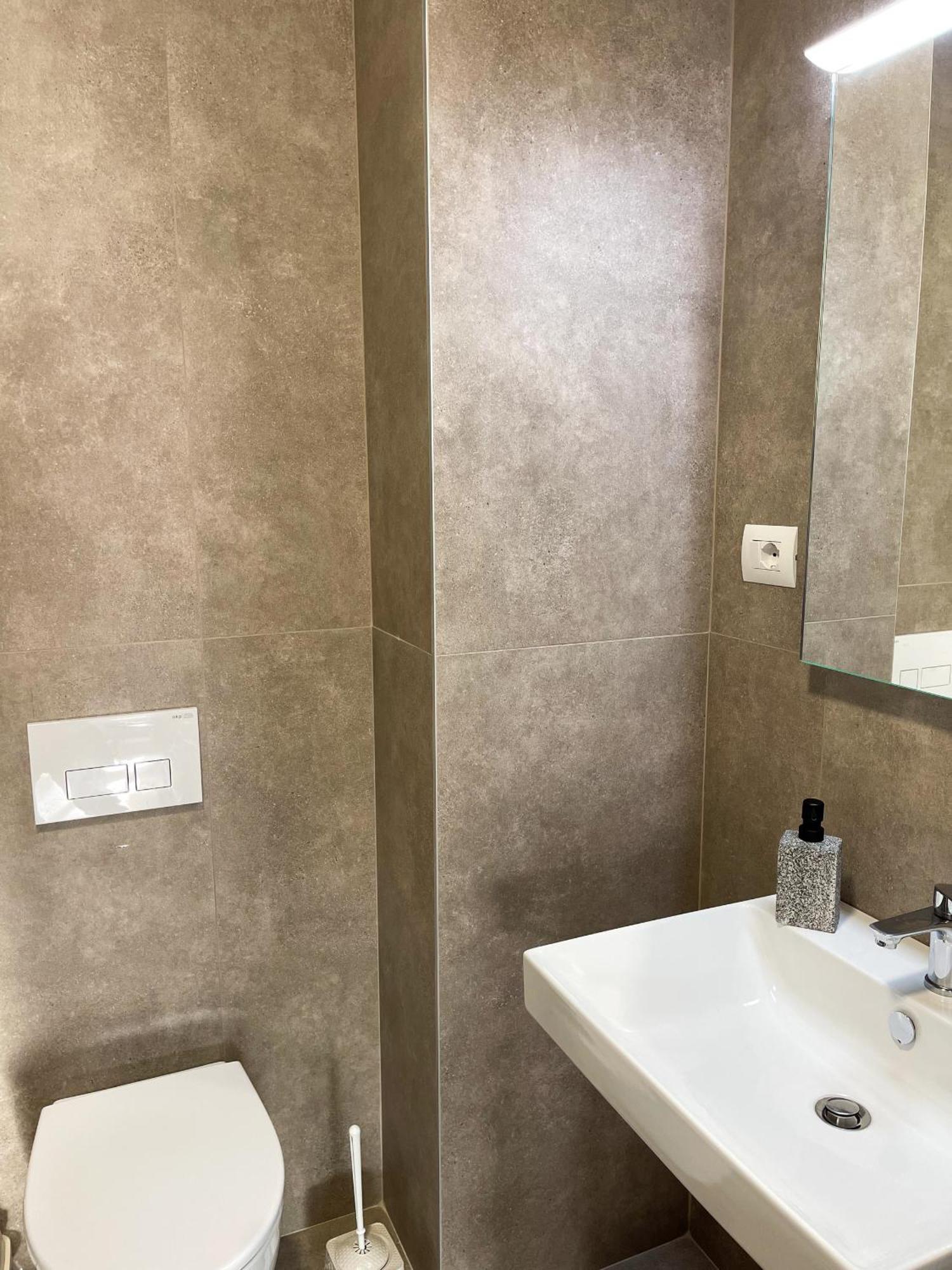 Wanderlust Bazaar Apartment Тирана Екстериор снимка