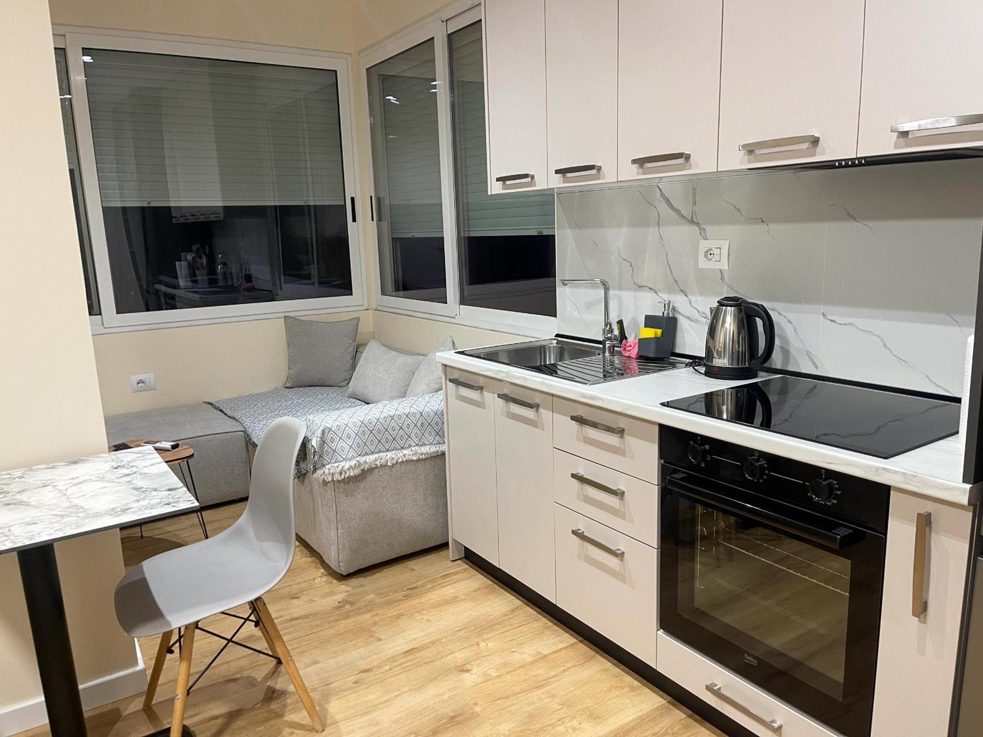 Wanderlust Bazaar Apartment Тирана Екстериор снимка