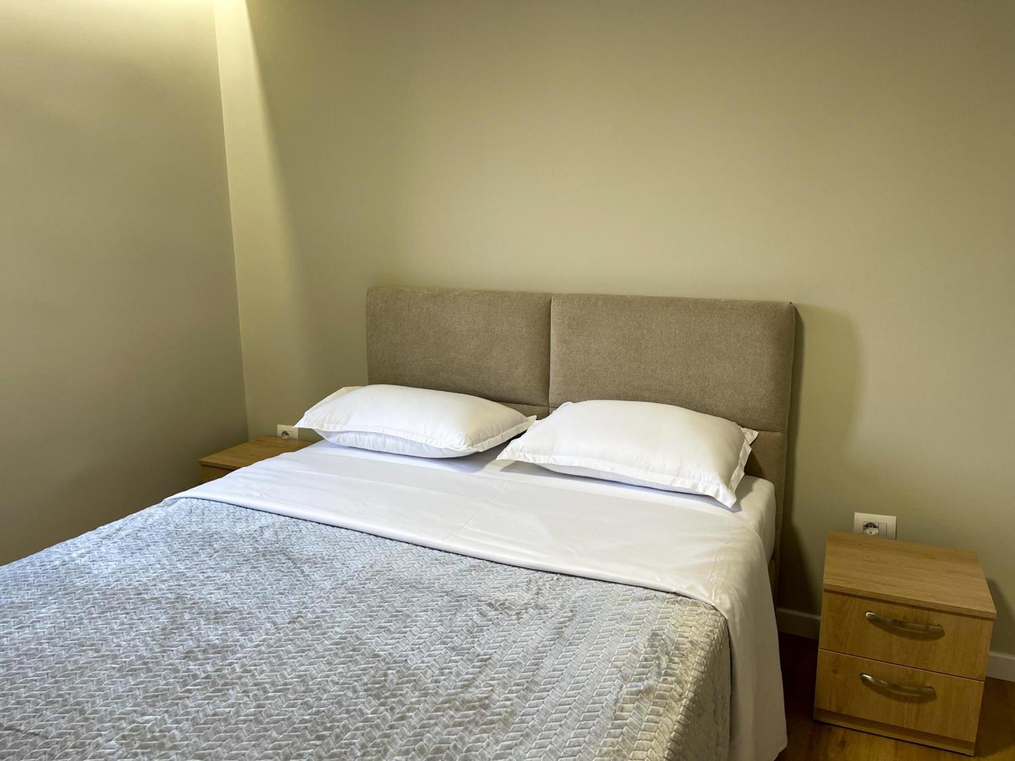 Wanderlust Bazaar Apartment Тирана Екстериор снимка