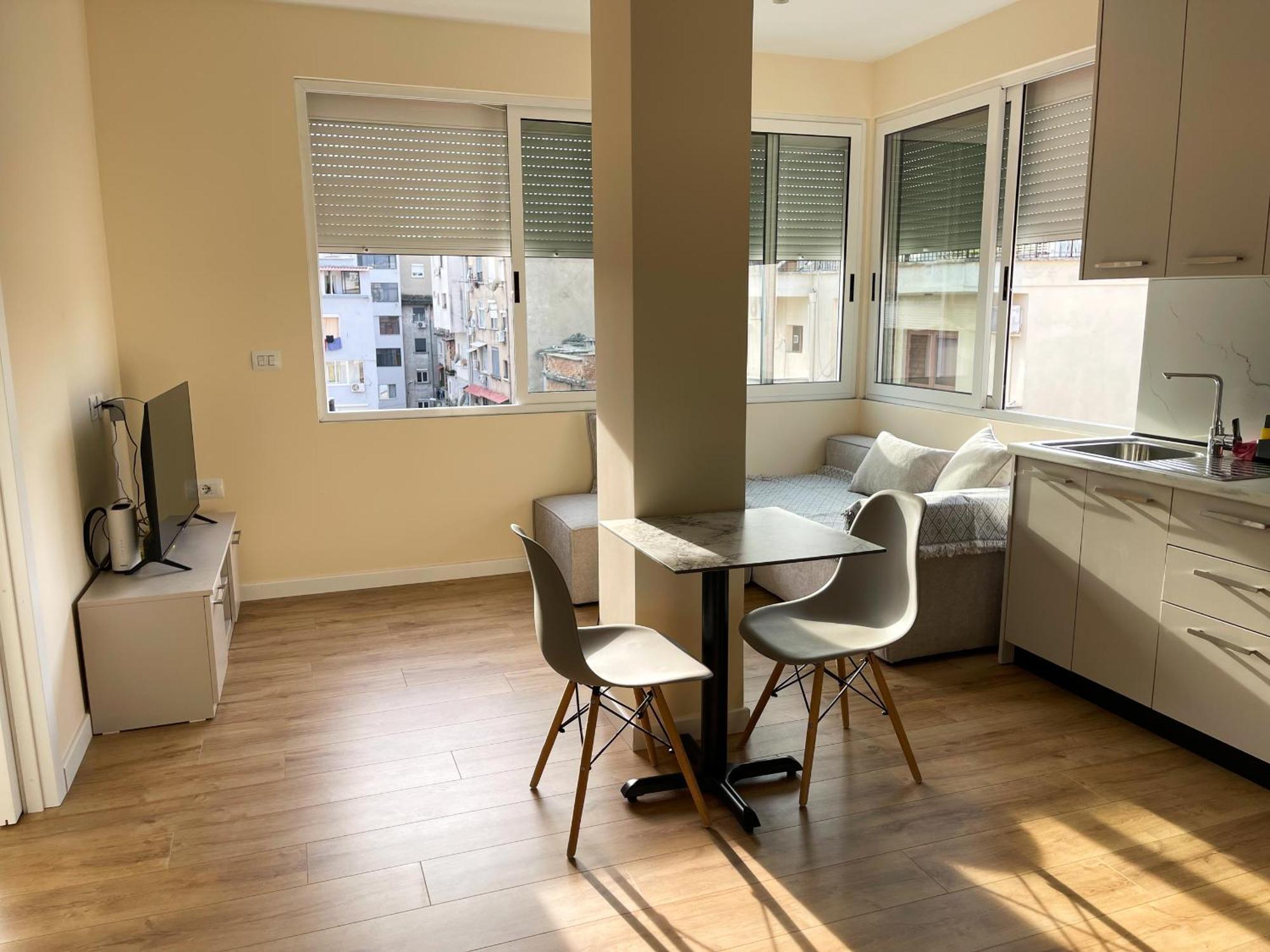 Wanderlust Bazaar Apartment Тирана Екстериор снимка