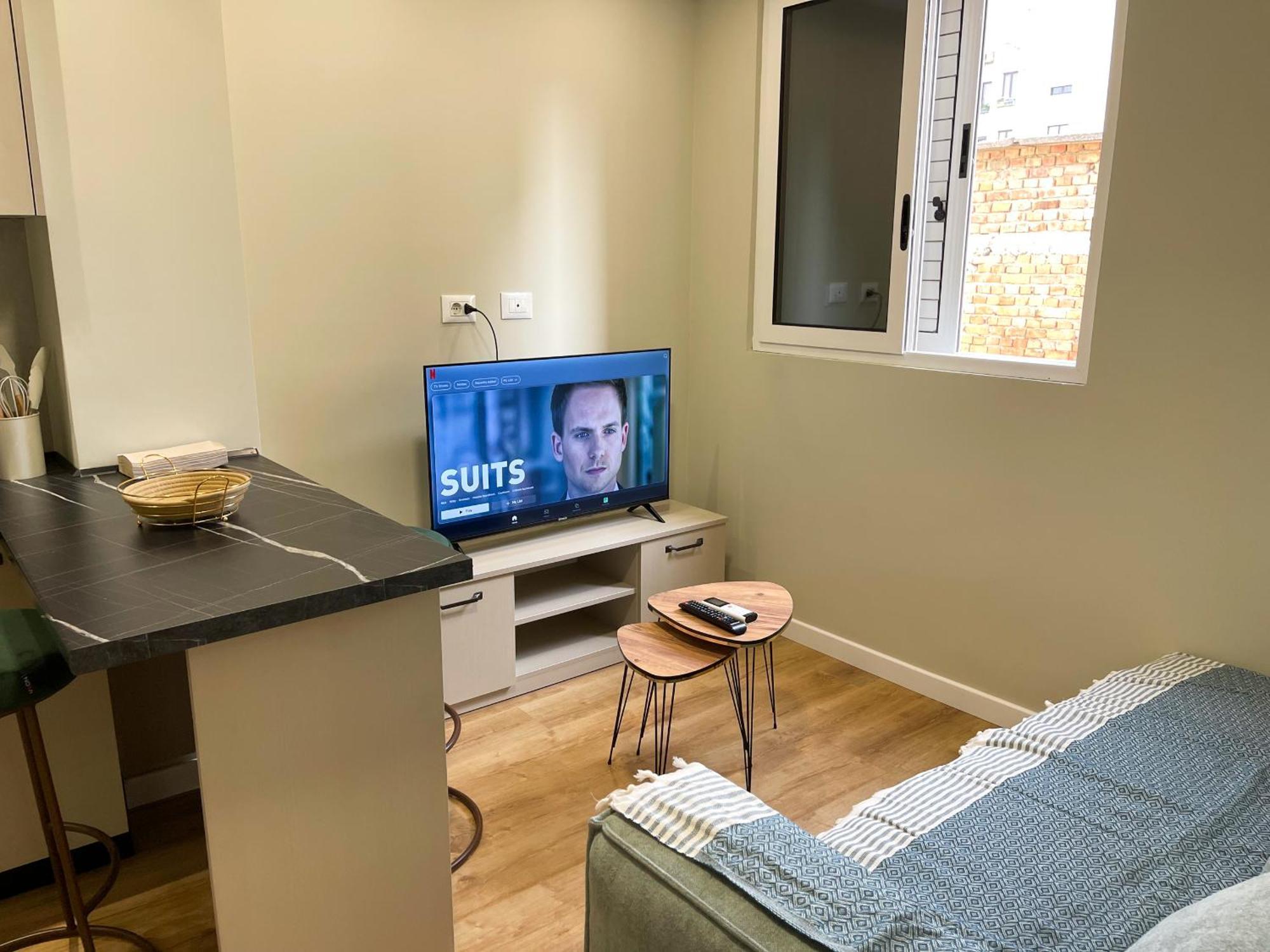 Wanderlust Bazaar Apartment Тирана Екстериор снимка