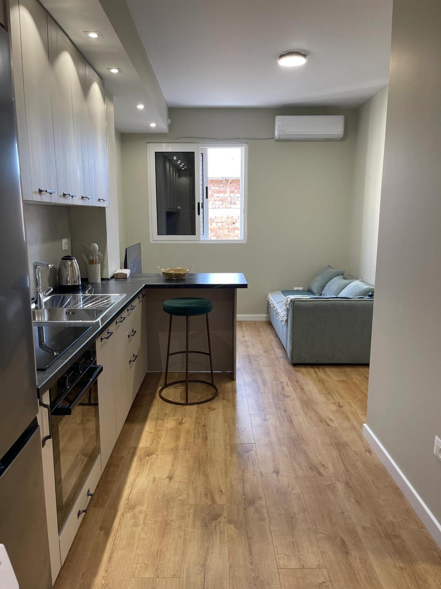Wanderlust Bazaar Apartment Тирана Екстериор снимка